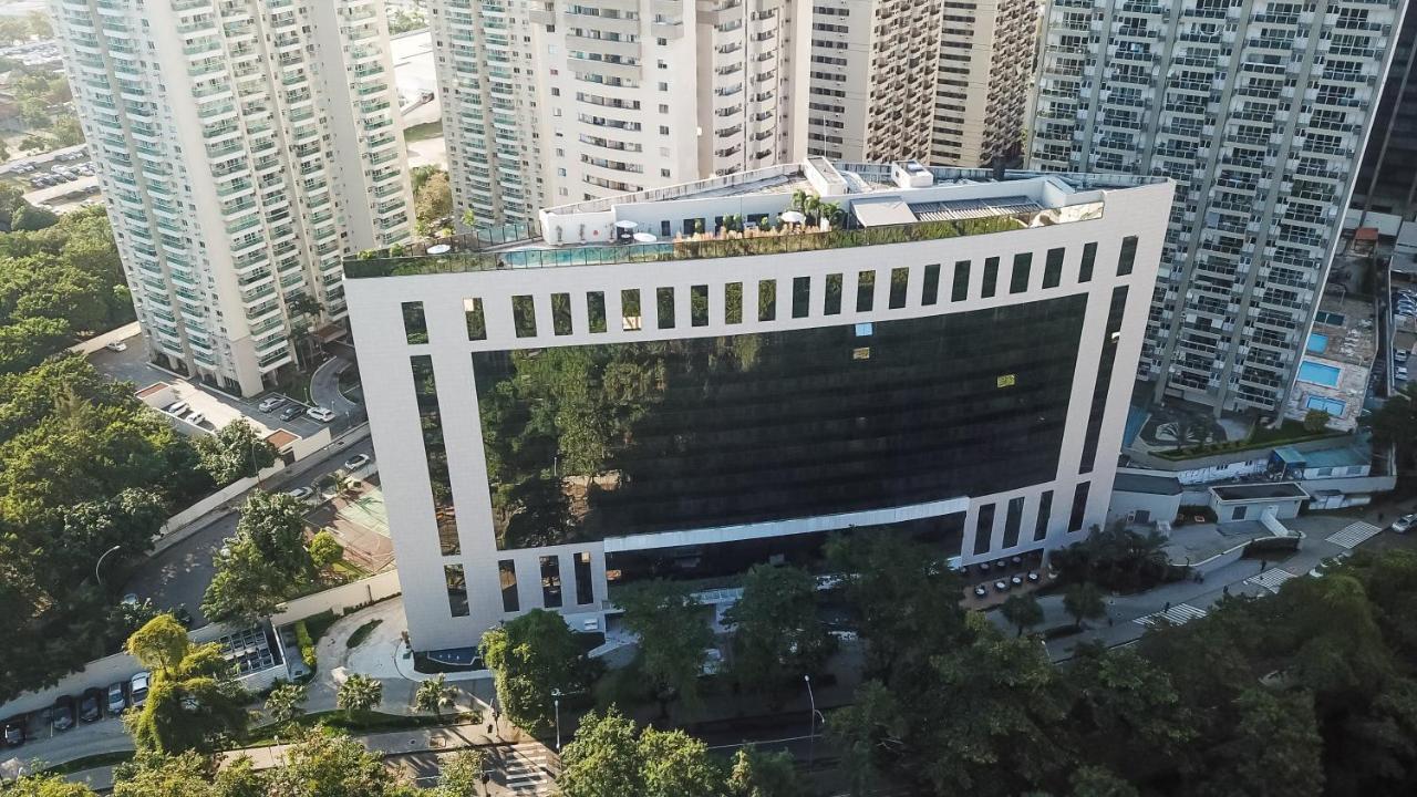 ホテル Radisson Rio De Janeiro Barra エクステリア 写真 Aerial view of the building